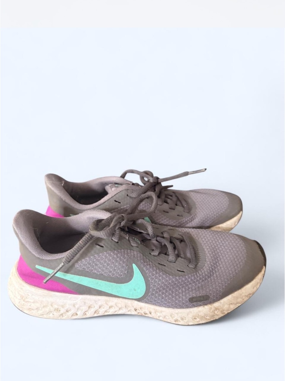 Nike Kids Gray Sneakers with Teal Swoosh and Pink Accent